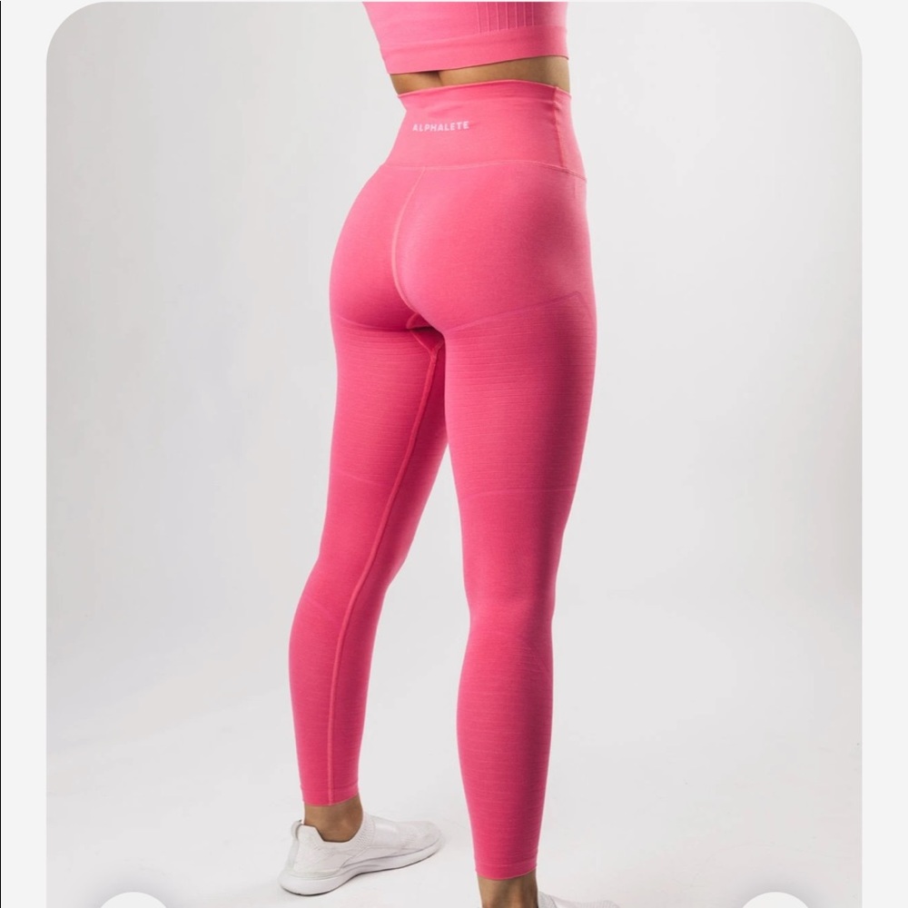 Alphalete OG revival leggings- Size M